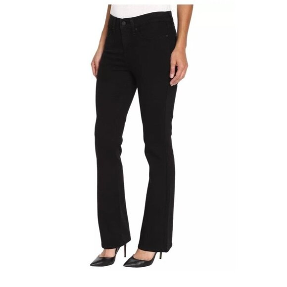 NEW Levis 315 Women's 31 Shaping Bootcut Jeans Black Mid Rise Stretch M0015 - Picture 1 of 12